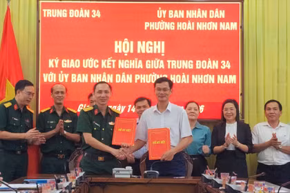 Trung đoàn 34 kết nghĩa với phường Hoài Nhơn Nam.