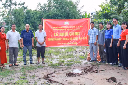 Khởi công xây dựng nhà Đại đoàn kết cho hộ khó khăn xã Ia Hiao