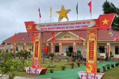 Sư đoàn 320 khai mạc Hội thi “Nhà ăn, nhà bếp chính quy, an toàn, chất lượng”
