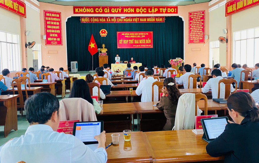 Quang cảnh kỳ họp thứ 24 HĐND huyện Ia Pa khóa V. Ảnh: Mai Linh quang-canh-ky-hop-thu-24-hdnd-huyen-ia-pa-khoa-v-anh-mai-linh.jpg
