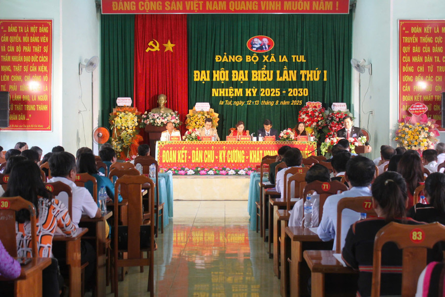 Quang cảnh Đại hội. Ảnh: Vũ Chi gen-h-z6902328190031-9cd956243cf651eee53db7b2de05b6b8.jpg