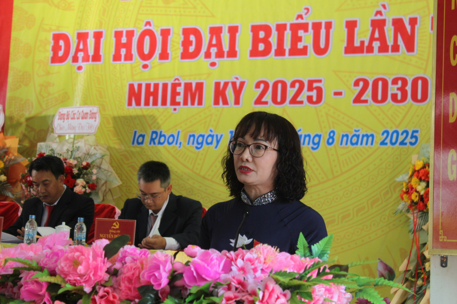 Đồng chí Đoàn Thị Thủy được chỉ định giữ chức Bí thư Đảng ủy xã. Ảnh: Vũ Chi z6898421349015-2a1115098c0dfe4af2fac0c1edf3728b.jpg