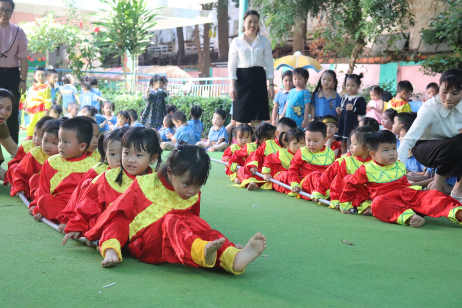Sở Giáo dục và Đào tạo sẽ tiếp tục tiếp nhận học sinh đến hết ngày 25-8. Ảnh: HỒ ĐIỂM img-7387.jpg
