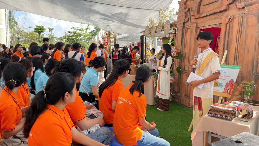 ngay-hoi-van-hoa-phuong-dong2.jpg