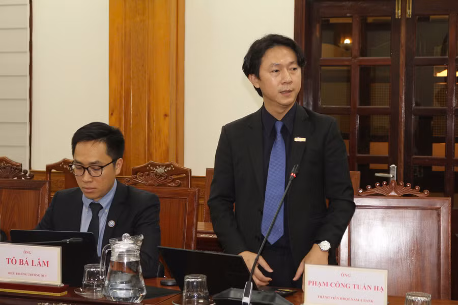 ubnd-tinh-lam-viec-voi-dai-hoc-quang-trung-va-na-bank3.jpg