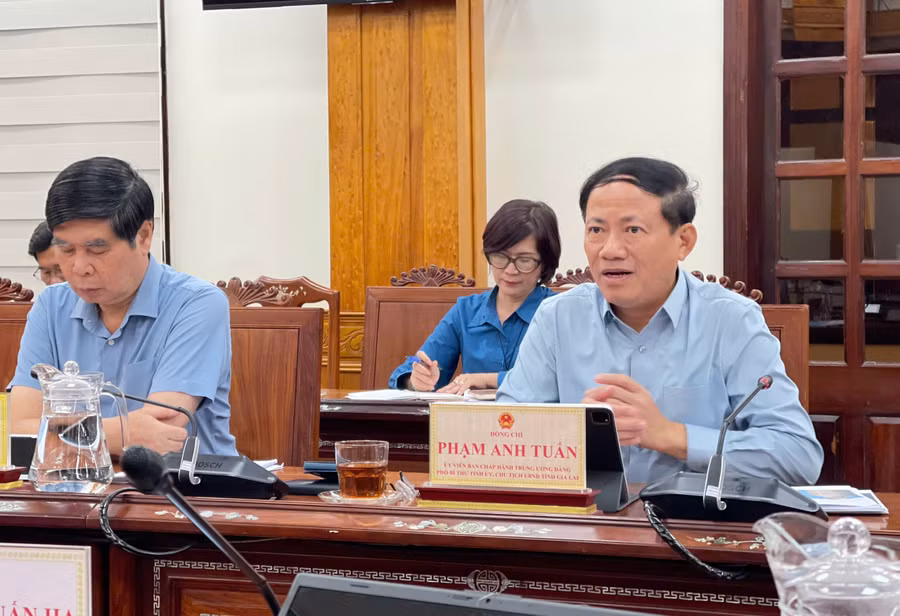 ubnd-tinh-lam-viec-voi-dai-hoc-quang-trung-va-na-bank1.jpg