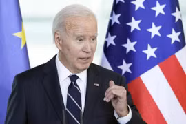 Nóng: Tổng thống Biden cho phép Kiev sử dụng tên lửa tầm xa để tấn công Nga