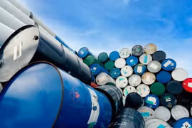 Giá dầu thế giới đã tăng khoảng 3%