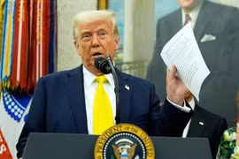 Ông Trump dọa rút vai trò trung gian nếu đàm phán Ukraine không tiến triển