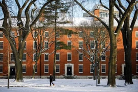 Mỹ siết Harvard, du học sinh quốc tế điêu đứng