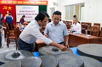  Thẩm định hai nhóm hiện vật đề nghị công nhận bảo vật quốc gia