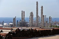 Israel tập kích mỏ khí đốt lớn nhất Iran