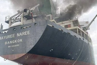 Iran tấn công tàu ở eo biển Hormuz, cảnh báo cứng rắn Mỹ - Israel