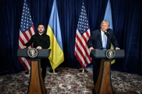 Lãnh đạo Ukraine - Mỹ điện đàm về cuộc gặp thượng đỉnh với Nga