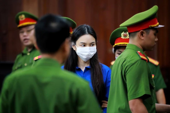 Sáng nay (19-11), Thùy Tiên, Hằng Du Mục, Quang Linh hầu tòa