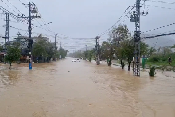 Gia Lai: Mưa diện rộng, nhiều xã phường ngập từ 0,5-2 m, có nơi 3 m