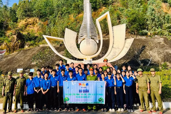 Sáng mãi tinh thần xung kích của tuổi trẻ Việt Nam 