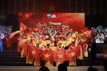 Học lịch sử từ những giai điệu cách mạng