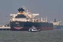 Iran thu phí các tàu thương mại qua Eo biển Hormuz