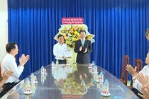 Phó Chủ tịch UBND tỉnh Nguyễn Hữu Quế thăm, chúc mừng các cơ sở giáo dục nhân Ngày Nhà giáo Việt Nam 20-11.