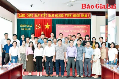 Bàn giải pháp quản lý, bảo vệ rừng gắn với phát triển du lịch