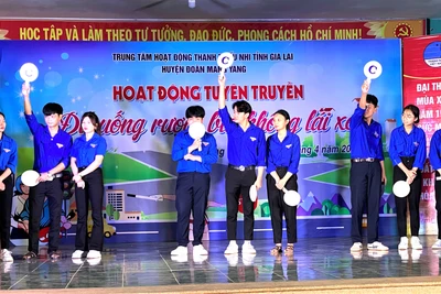 Tuyên truyền “Đã uống rượu bia không lái xe” cho đoàn viên, thanh niên Mang Yang