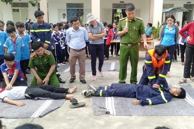 Tập huấn phòng-chống đuối nước cho 300 học sinh huyện Ia Pa