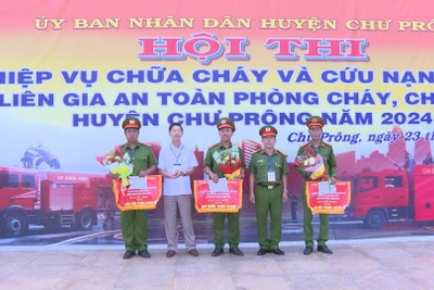 Chư Prông thi nghiệp vụ chữa cháy và cứu nạn, cứu hộ