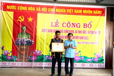 Làng Bung Bang Hven đạt chuẩn làng nông thôn mới