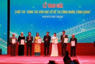 Nhà văn Phạm Đức Long đạt giải ba Cuộc thi sáng tác văn học về đề tài công nhân, công đoàn