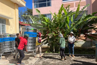 Chính phủ giao các bộ ngành hướng dẫn thực hiện cơ chế, chính sách đặc thù các chương trình mục tiêu quốc gia