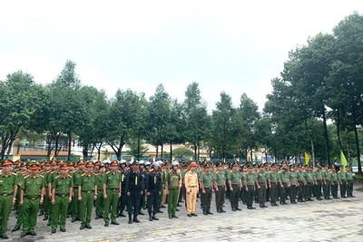 Mở đợt cao điểm vận động toàn dân giao nộp vũ khí, vật liệu nổ, công cụ hỗ trợ