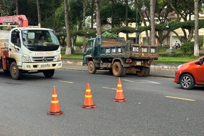 Pleiku: Xe máy tông trực diện xe tải, 1 người bị thương nặng