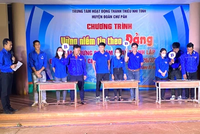 200 đoàn viên, thanh niên xã Ia Phí tuyên truyền “Vững niềm tin theo Đảng”