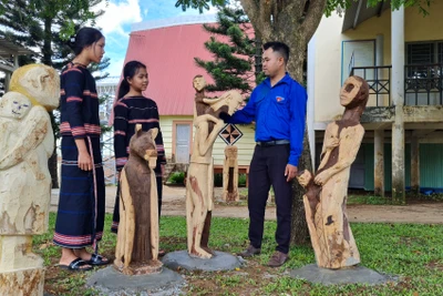 Xây dựng làng Ớp và Ia Nueng thành làng văn hóa du lịch cộng đồng