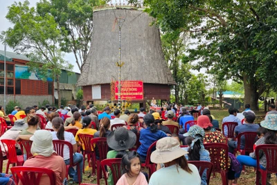 Phát động phong trào Toàn dân bảo vệ an ninh Tổ quốc tại làng Ốp