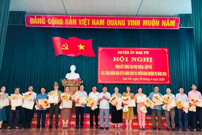 Đak Pơ: 66 cơ quan, đơn vị giúp đỡ 20 làng dân tộc thiểu số