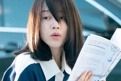 'Nữ hoàng rating' Shin Hye Sun đóng vai 2 nhân cách sau cơn sốt 'Chàng hậu'