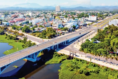 Đoàn kết đi tới, không chịu thụt lùi