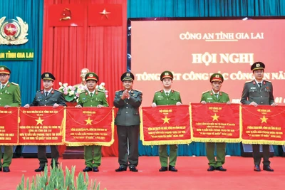 Công an thị xã An Khê: Lá cờ đầu phong trào thi đua “Vì an ninh Tổ quốc” 