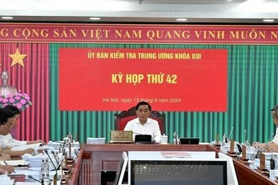 Ủy ban Kiểm tra T.Ư kỷ luật loạt cán bộ Bộ Tài chính