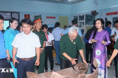 Quảng Nam: Trưng bày hình ảnh, hiện vật 'Huyền thoại Trường Sơn'