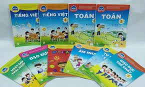 Ủy ban nhân dân tỉnh trả lời kiến nghị cử tri về việc tăng thời gian bồi dưỡng cho giáo viên, thay đổi sách giáo khoa tại các cấp học 