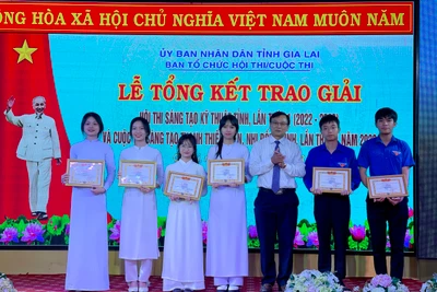 Trao giải thưởng Hội thi Sáng tạo kỹ thuật và Cuộc thi Sáng tạo thanh thiếu niên, nhi đồng tỉnh năm 2023