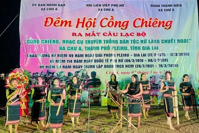 Pleiku: Ra mắt đội cồng chiêng nữ làng Chuêt Ngol