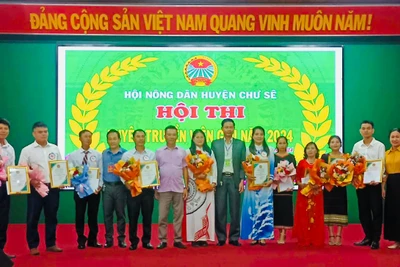 Thí sinh Thái Thị Thủy đạt giải nhất Hội thi tuyên truyền viên giỏi huyện Chư Sê