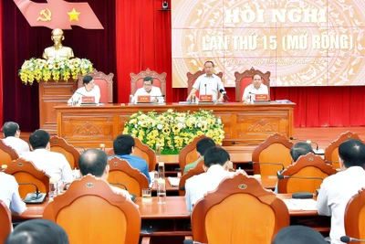 Bí thư Tỉnh ủy Hồ Văn Niên: Tập trung “5 chống”, “5 duy trì” và 4 “yêu cầu”