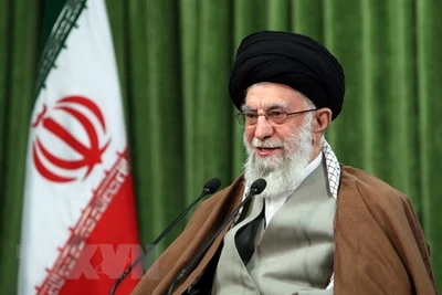 Đại giáo chủ Ali Khamenei xác nhận tổng thống mới của Iran