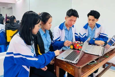 200 học sinh Pleiku tham gia tập huấn Ngày hội sáng tạo trẻ “STEM DAY”