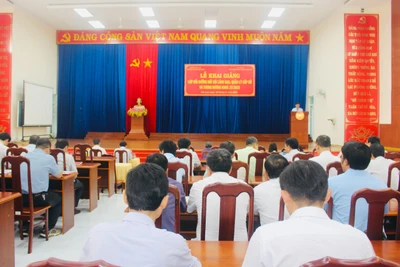 Gia Lai: 54 học viên tham gia lớp bồi dưỡng lãnh đạo, quản lý cấp sở và tương đương khóa 27